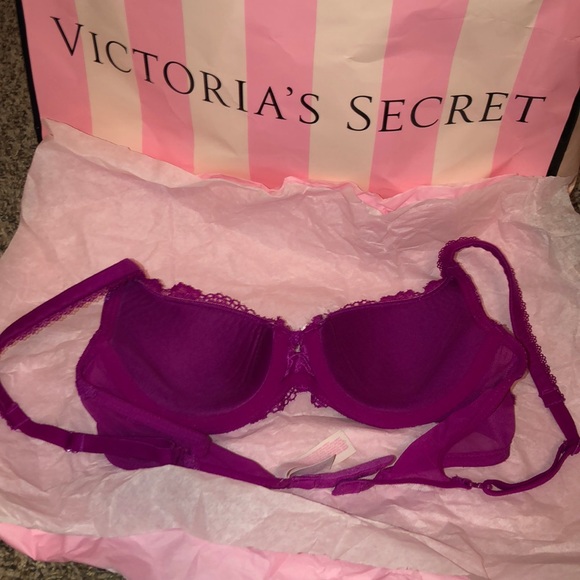 32B VS Bra - Lined Demi Body by Victoria - Picture 2 of 3
